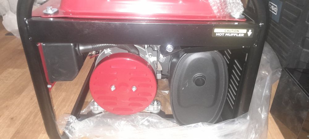 Продам новый бензогенератор 6 кВт