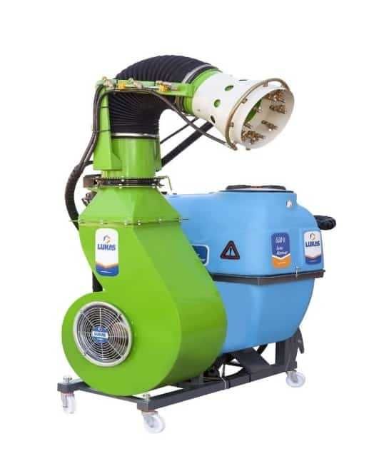 Опрыскиватель 2000 литров РОБОТ (прицепной) Lukas