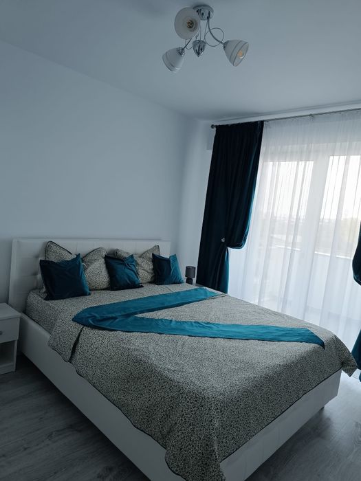 Proprietar închiriez apartament Decebal Residence
