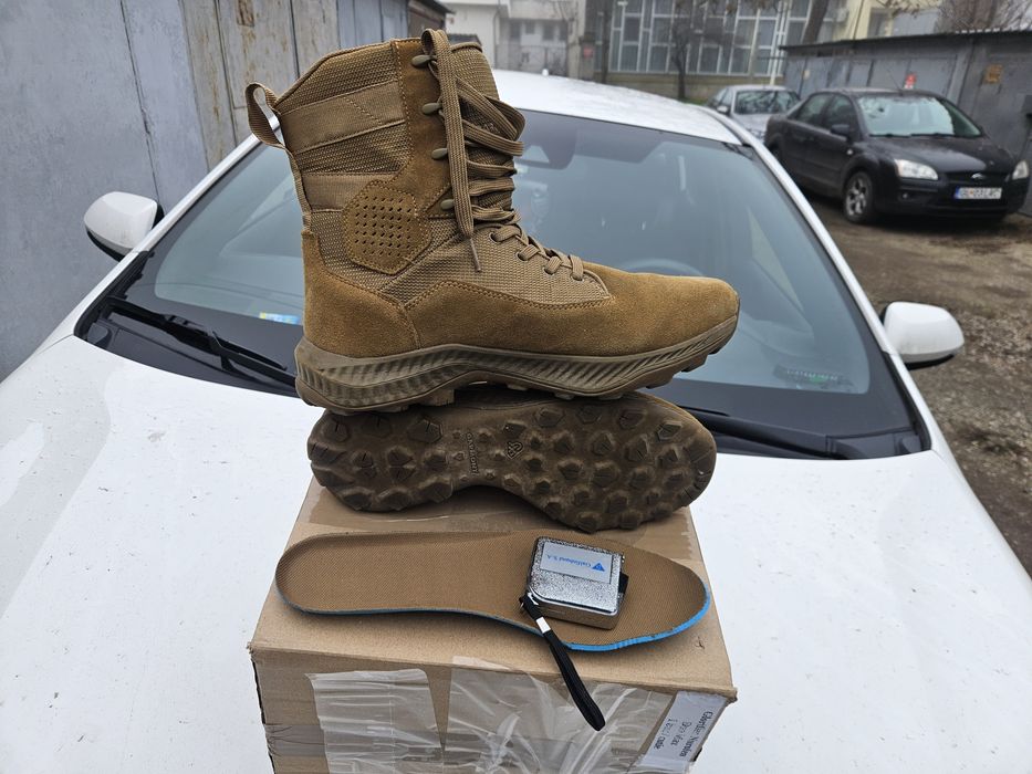 Bocanci desert vara Garmont 43.5-44