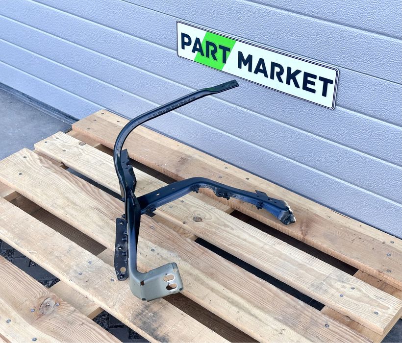 Метални стойки AUDI A8 D5 4N0821259D 4N0821135B 4N0821131J