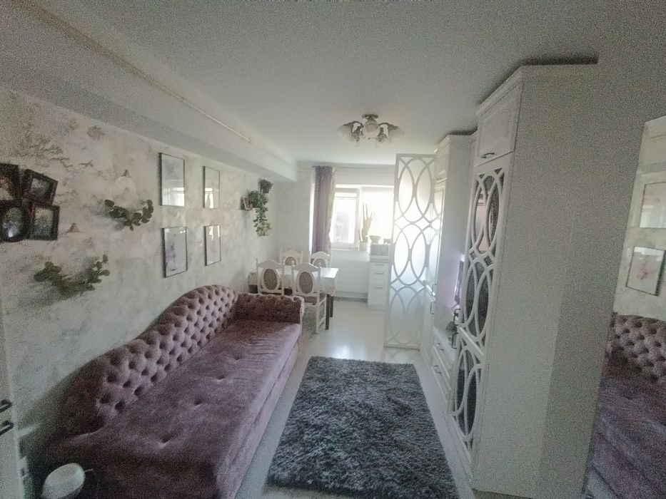 Persoană fizică vând apartament 2 camere 41mp + boxă, zona  Păcurari