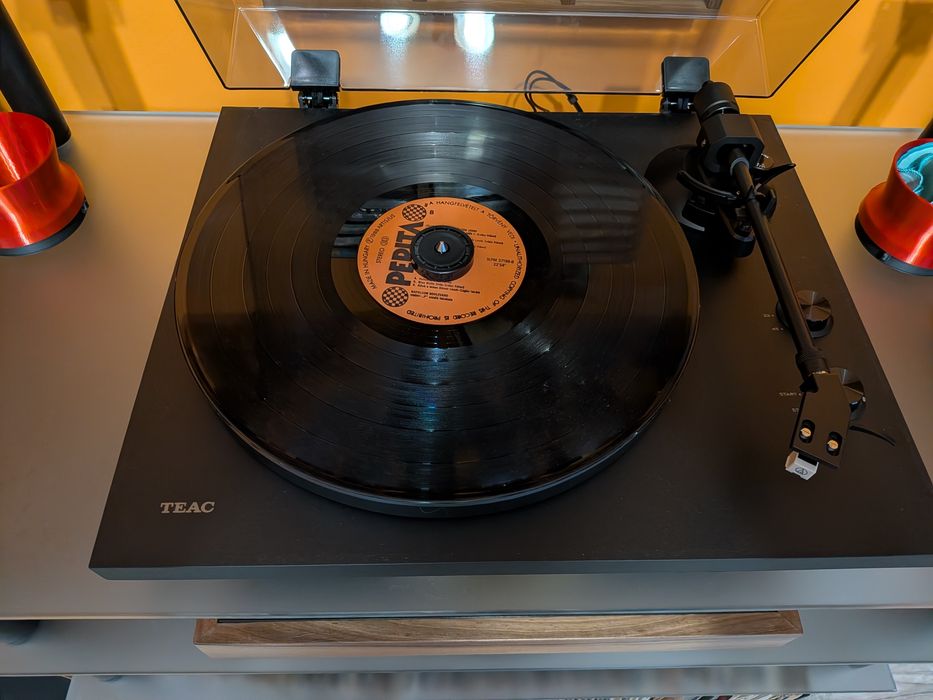 Pick -up Teac TN-280BT