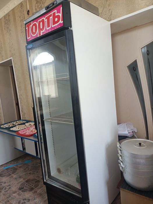 Продам холодильник вертикальный