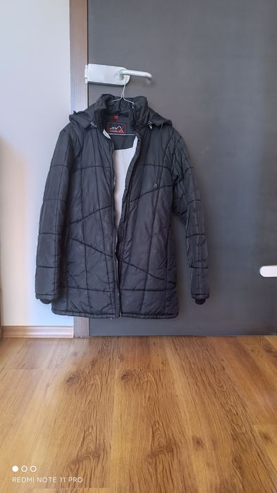 Дамско зимно дебело яке с качулка NATURE