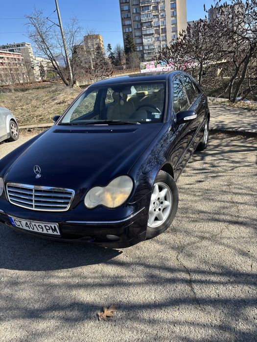 Mercedes-Benz C 220