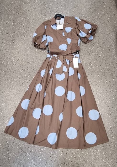 Costum două piese din colecția de primăvară Italia