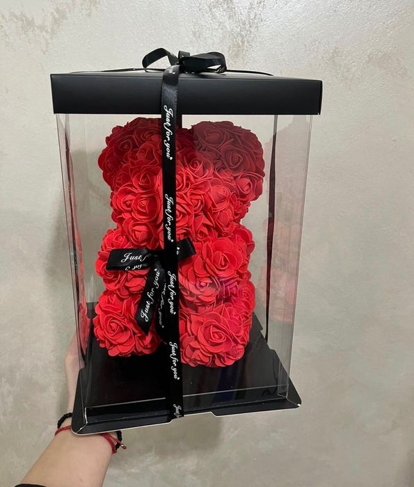 Мече от рози в кутия