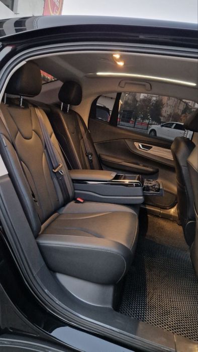 Hongqi sotiladi 2024 yil