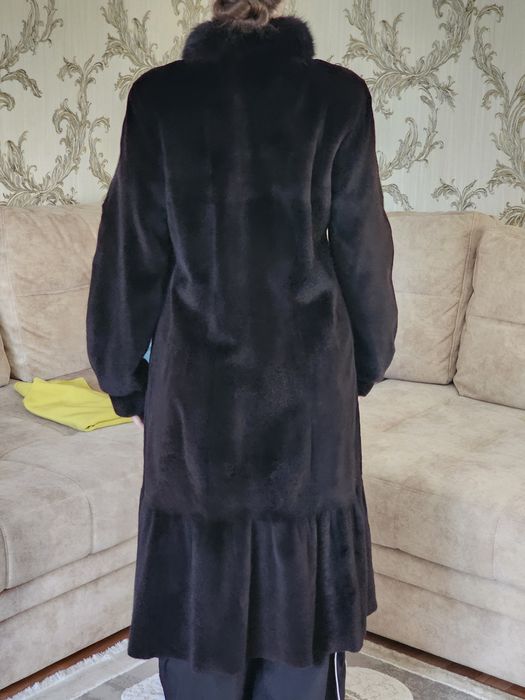 Продам норковую шубу