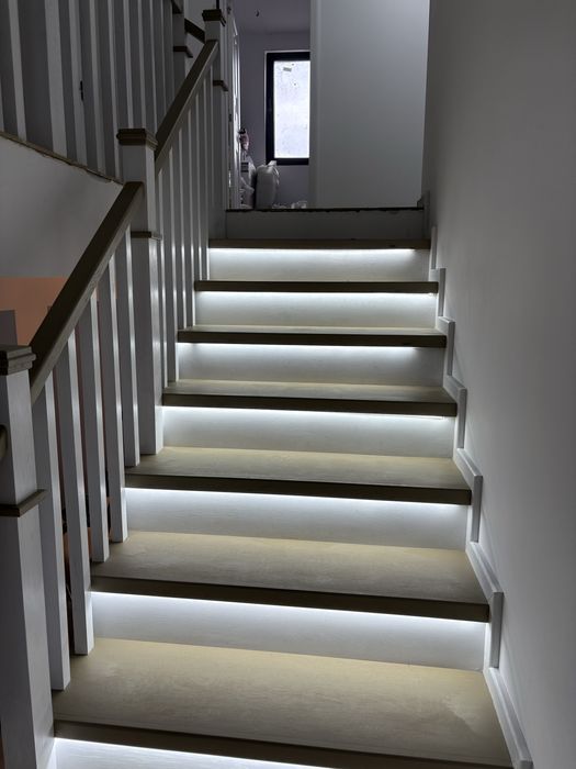 Scari din lemn masiv la cele mai bune preturi