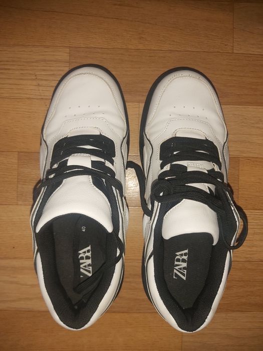 Бели маратонки  Zara