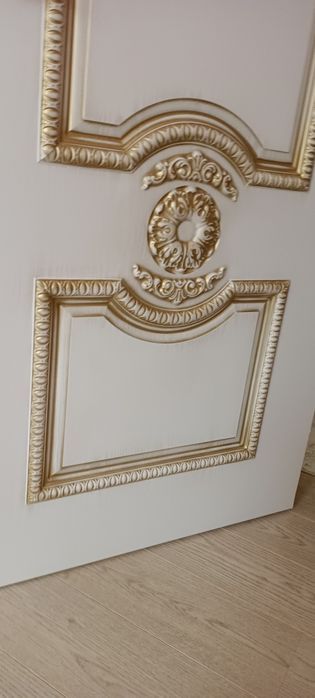 Продам дверь 10000 тенге