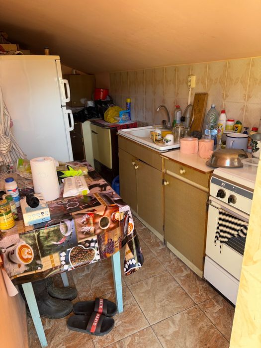 Vand casa plus teren Pietroasele