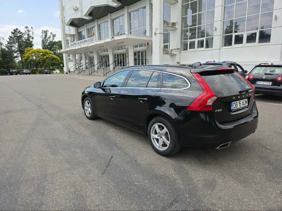 VOLVO V60 2015 — imagine 2