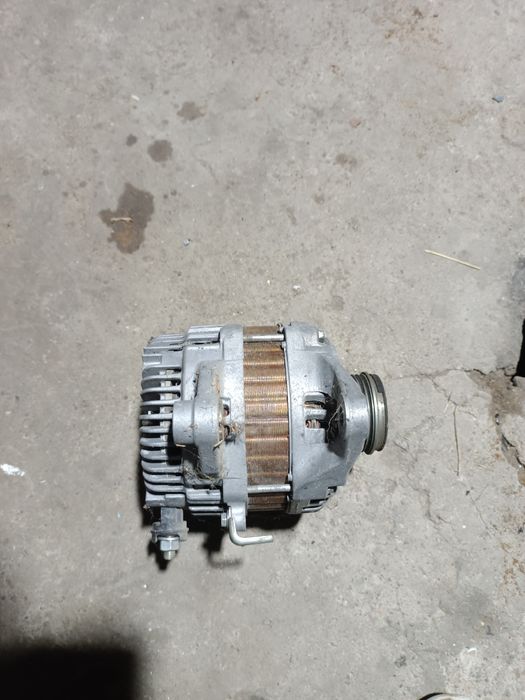 Генератор Мазда 3 BL 2011 год