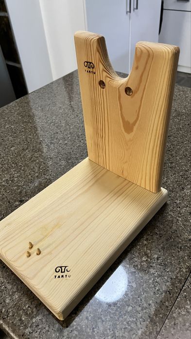 Хамоньера. Подставка для хамона