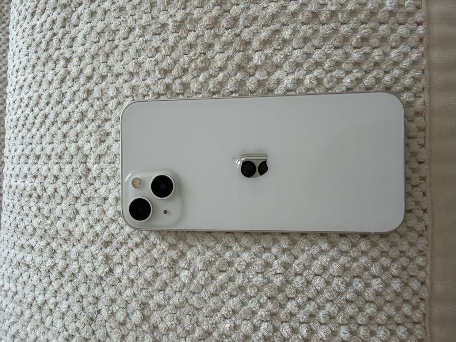 Продам Iphone 13