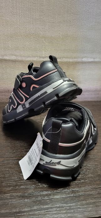 Новые кроссовки 32р-р