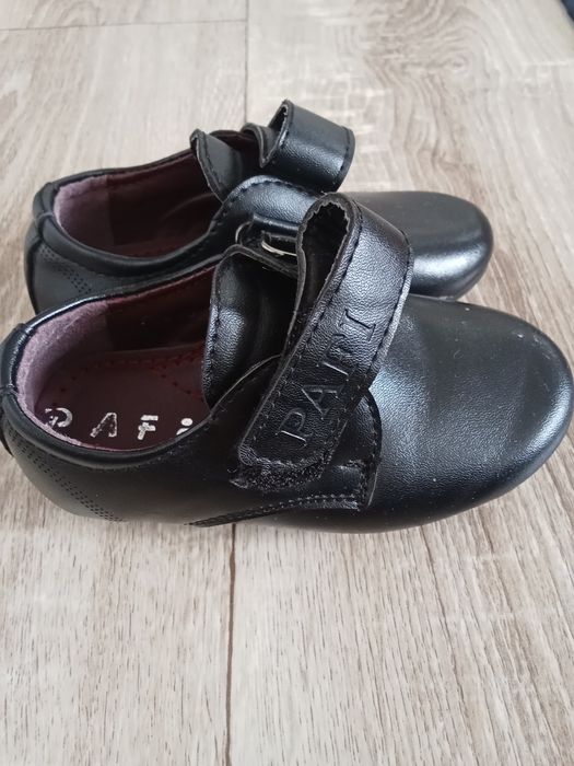 Аяк киімдер 1 жаска