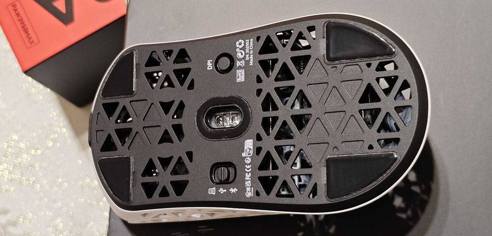 Гейминг мишка MAMBASNAKE M5 ултра лека карбонова безжична – 39 грама