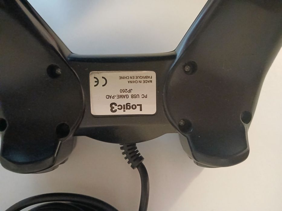 Joystick  Logitech prețul bun pentru PC
