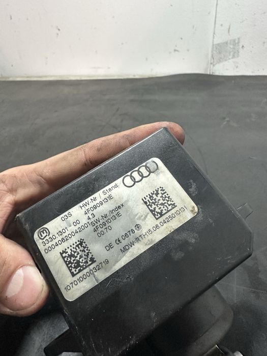 Contact cu cheie Audi Q7 4LB 3.0 TDI V6 4F0909131E