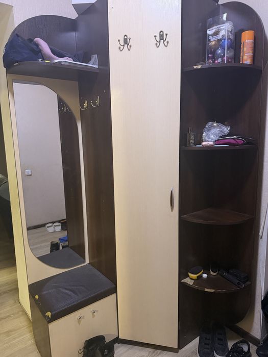 Продам срочно прихожую