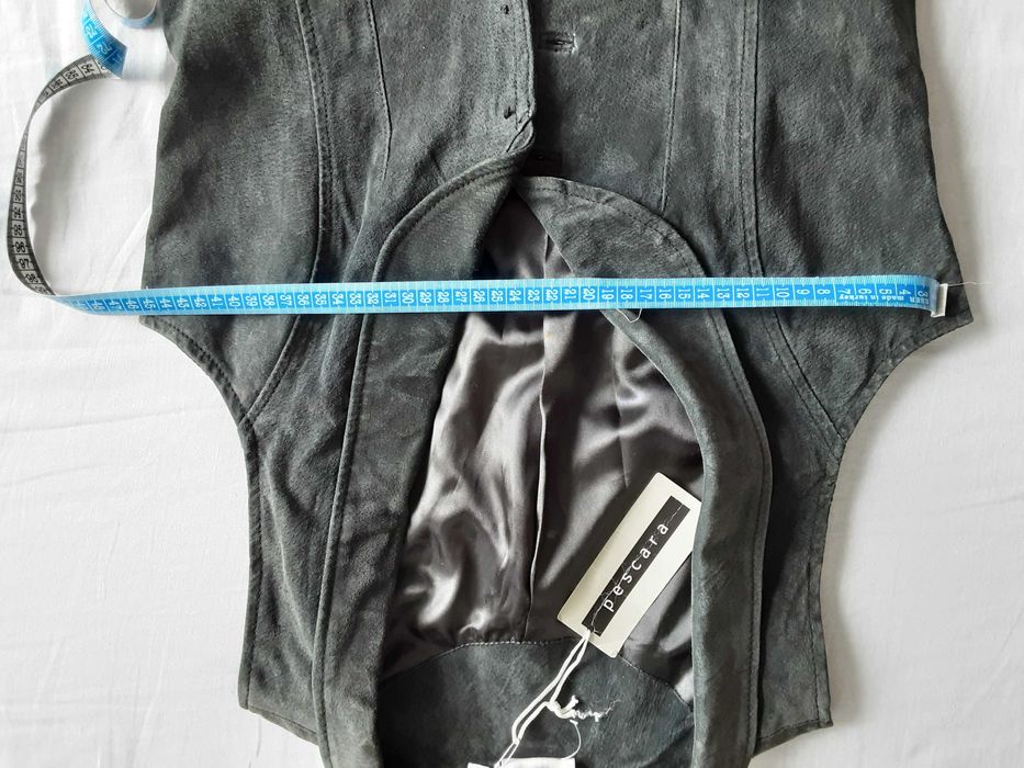 Елек "Pescara", нов , естествена кожа-велур.