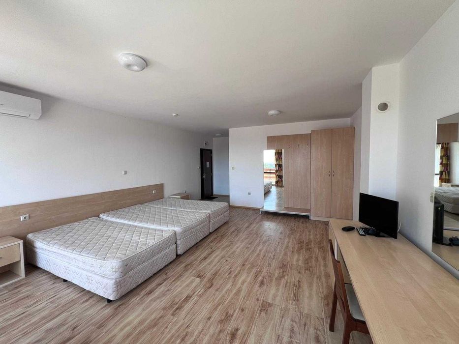 Продава се Едностаен апартамент в к.к. Слънчев бряг - 60 кв.м за 907 €/кв.м - Снимка #6