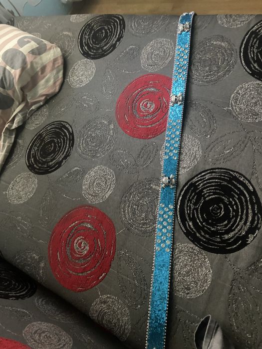 Vand blugi RAISZID si curea cu diamante albastra