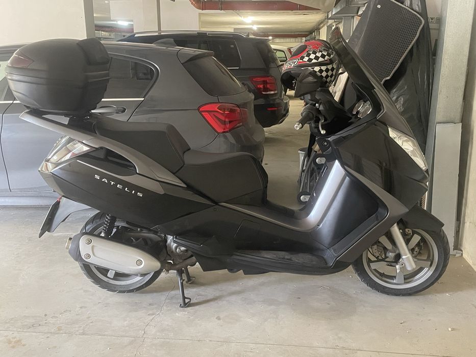 Peugeot Satelis 250 i Piaggio engine
