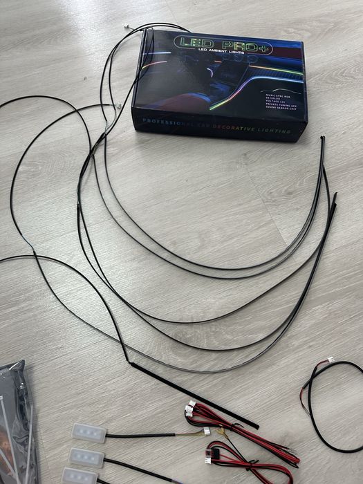 Kit iluminat ambiental digital RGB cu aplicatie - Avem si fire RGB led