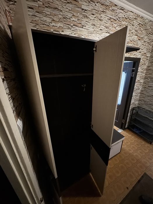 Шкаф для прихожей