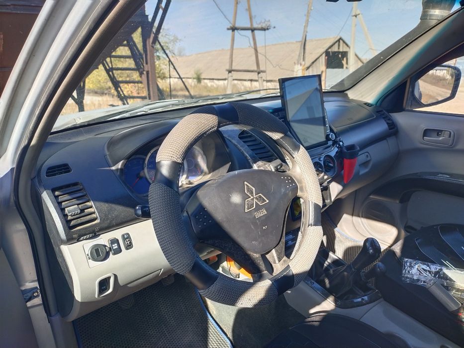 Продам Mitsubishi L200