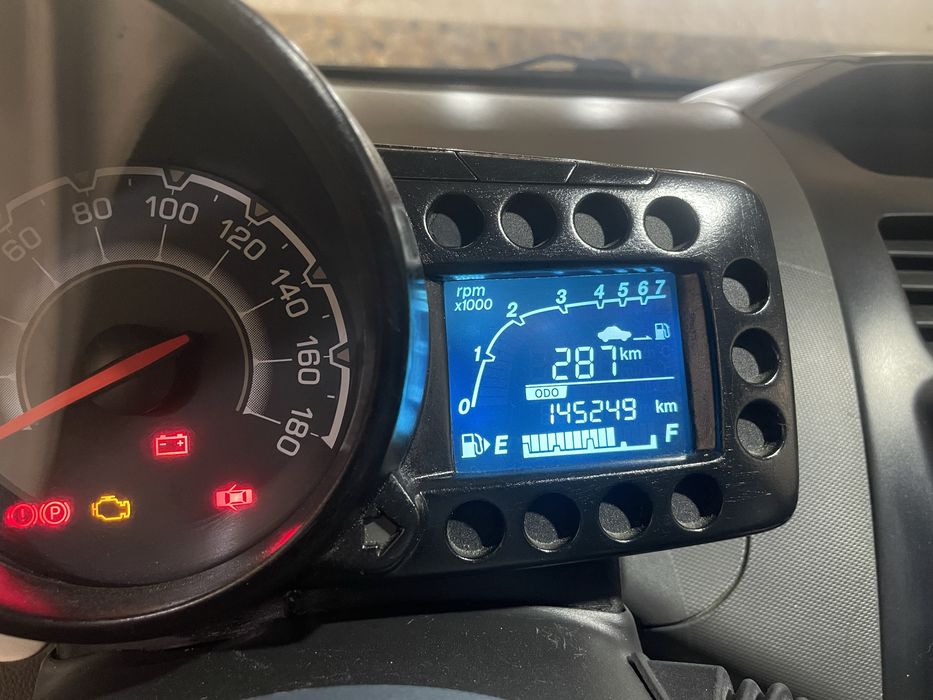 Продаю шевролет спарк 1,25 2015г