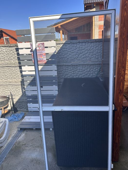 Plasa contra insectelor