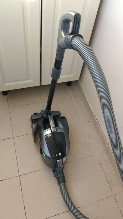 Пылесос LG kompressor 2000W