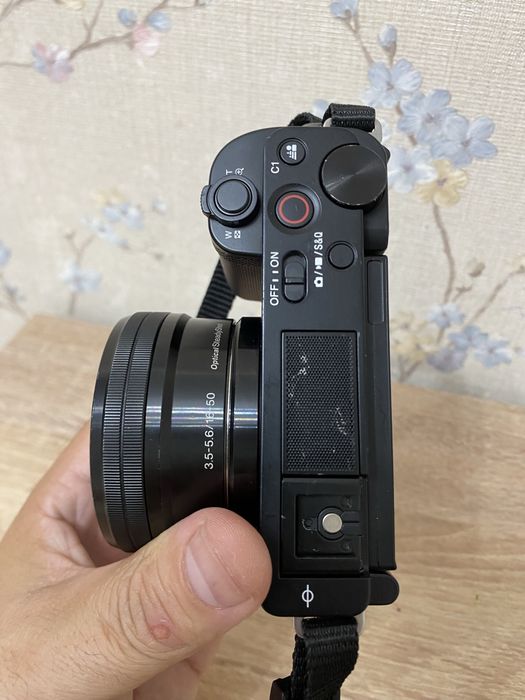 Продам Sony ZV E10 body