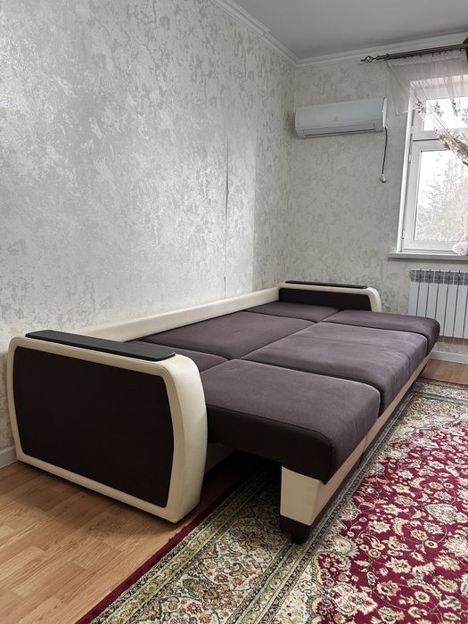 Срочно продам диван, отличное состояние