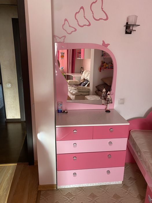 Продам мебель в детскую