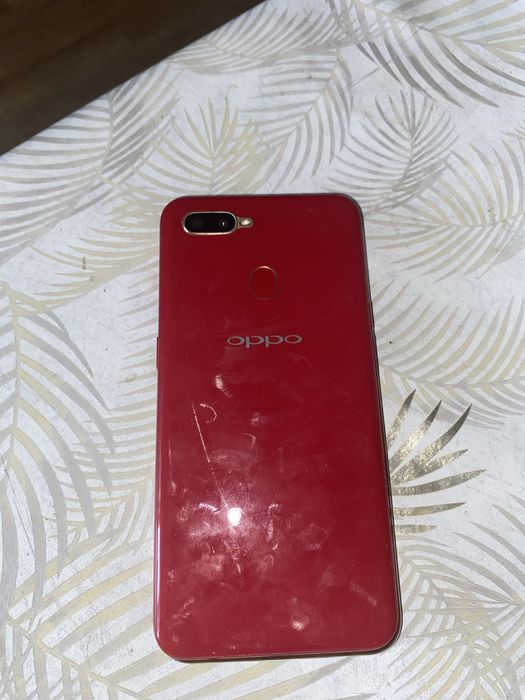 Телефон оппо  32 гб