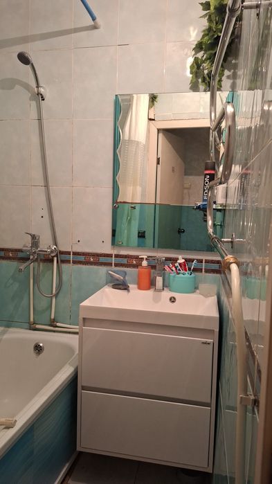 Продам 2х комнатную КЖБИ.