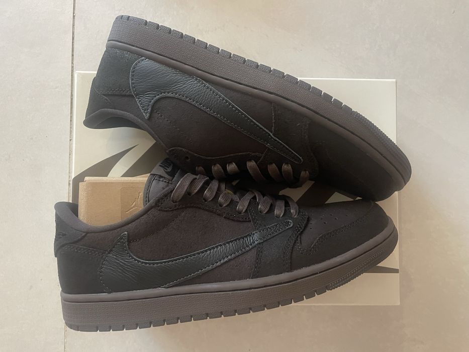 Jordan 1 low velvet brown- travis scott