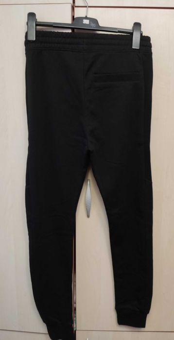 Нов черен плътен анцуг за момче 14г H&M