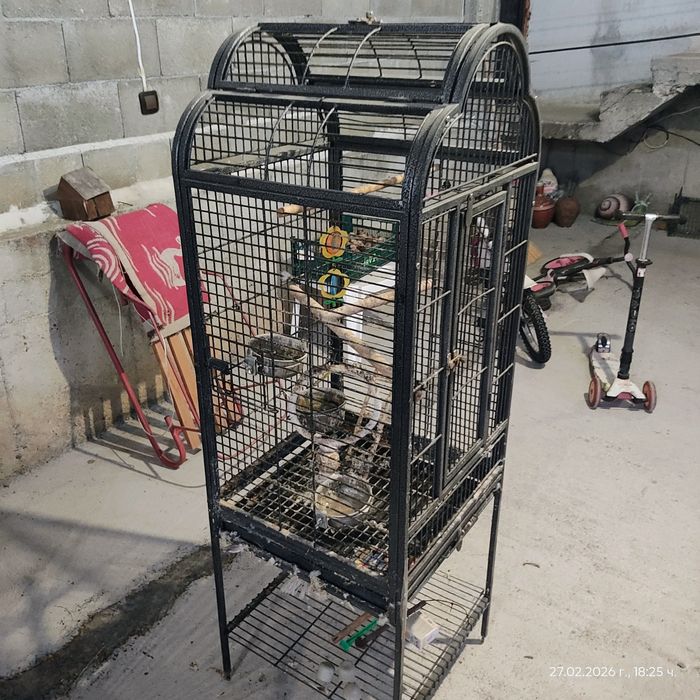 Клетка за големи папагали