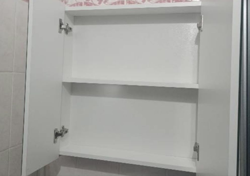 Шкаф зеркало навесной новый