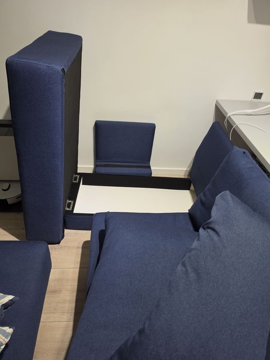 Canapea modulara extensibila cu spatii de depozitare