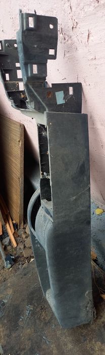 Б.У Кузовный запчасти.