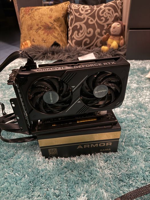 Adaptor extern Oculink pentru placi video externe.